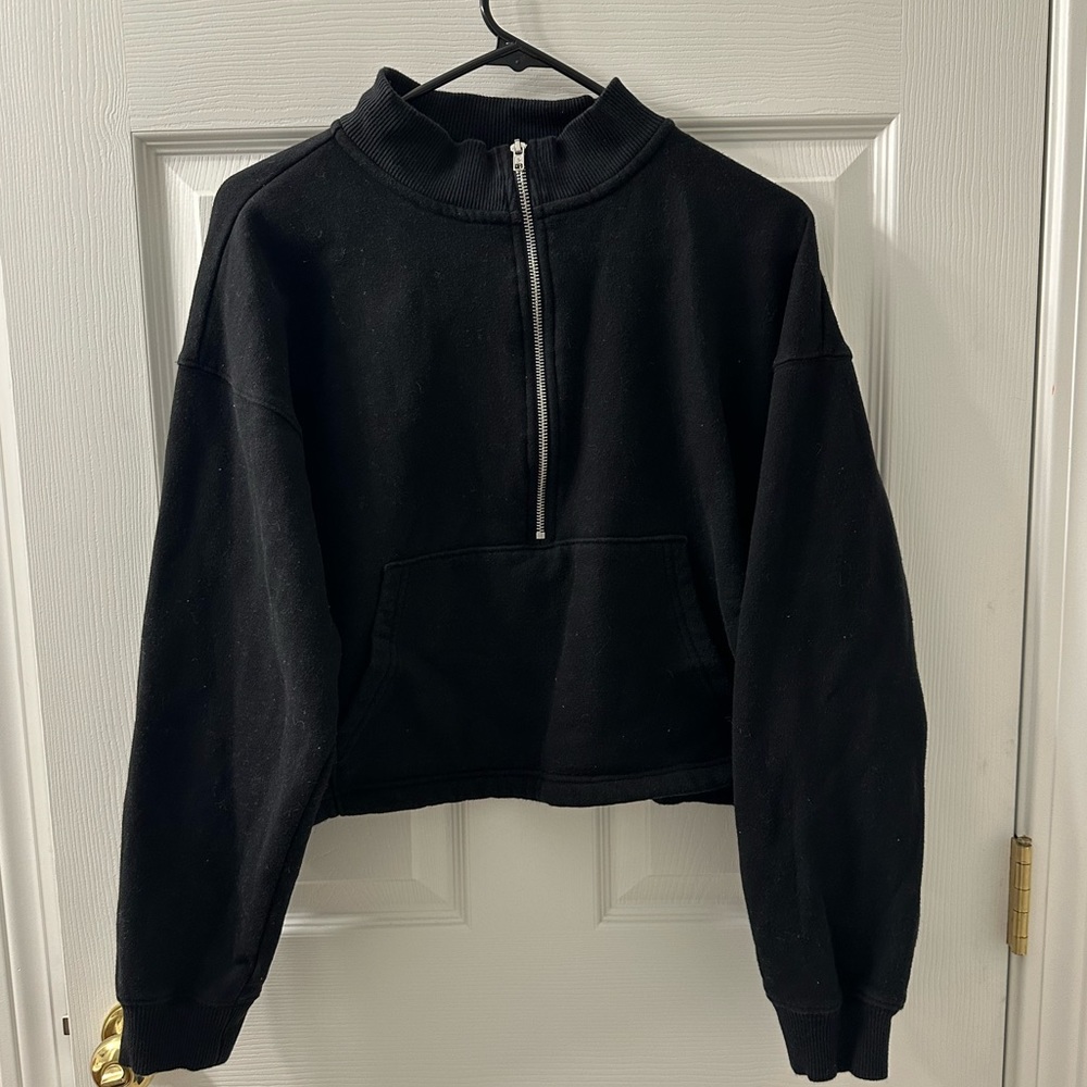 Black Small Victoria’s secret PINK sweater